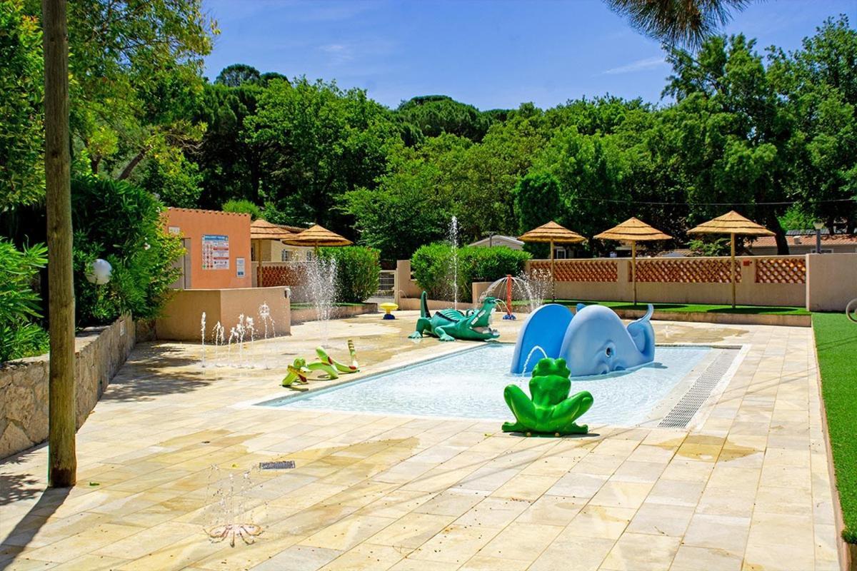 Bungalow Luxe 3 Chambres Surplombant Le Golf De St Tropez Gassin Exteriér fotografie