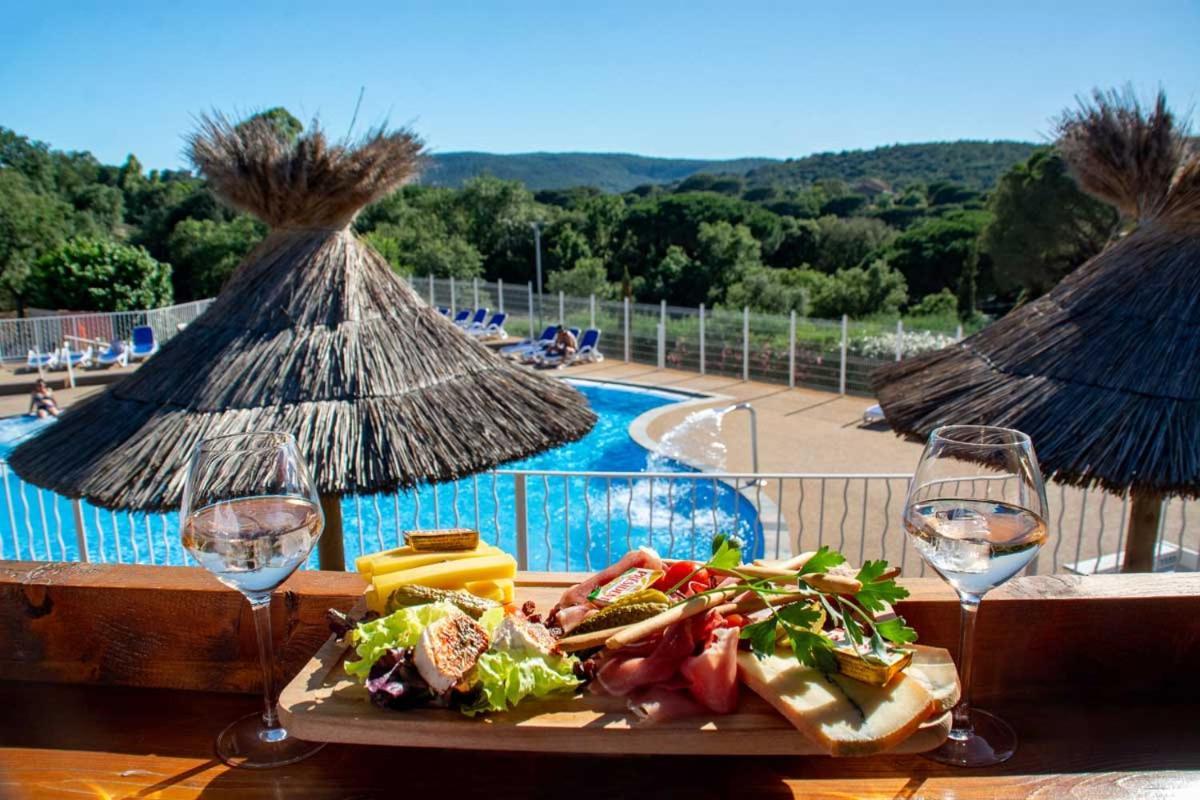 Bungalow Luxe 3 Chambres Surplombant Le Golf De St Tropez Gassin Exteriér fotografie