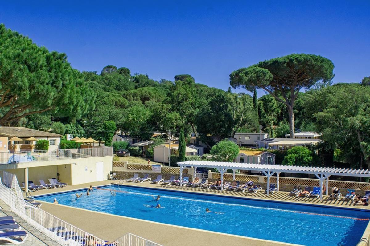 Bungalow Luxe 3 Chambres Surplombant Le Golf De St Tropez Gassin Exteriér fotografie